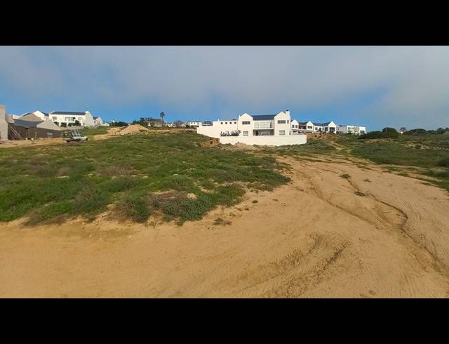 811M² VACANT LAND FOR SALE IN DA GAMA BAY